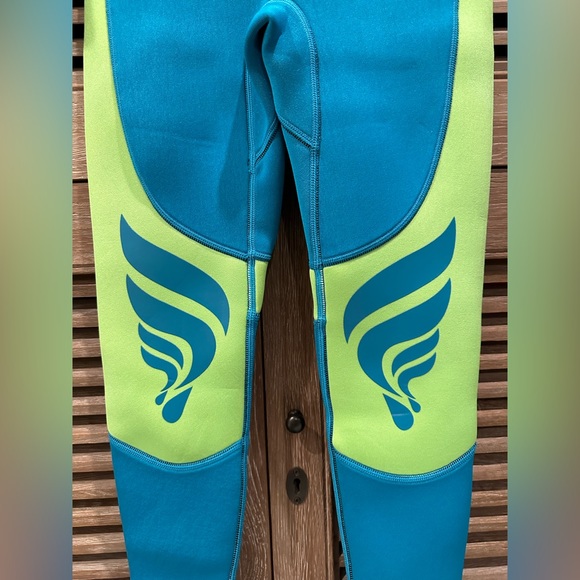 Vofiw kids size 10 wetsuit blue/green - Picture 3 of 8